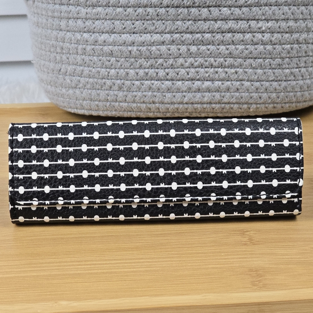 FOSSIL Eyeglasses Case Folds Flat When Not in Use - Picture 6 of 15